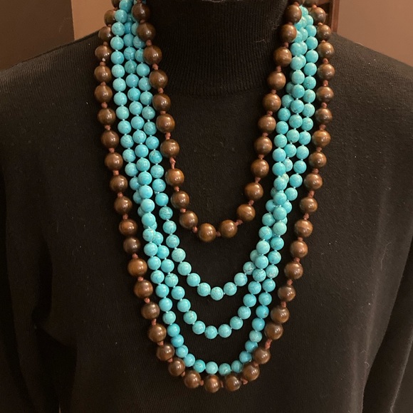 Turquoise bead knotted necklace. - Picture 8 of 16